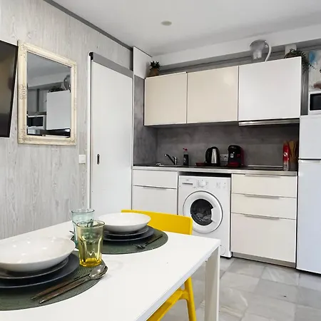 Beachside With Ac Appartement *